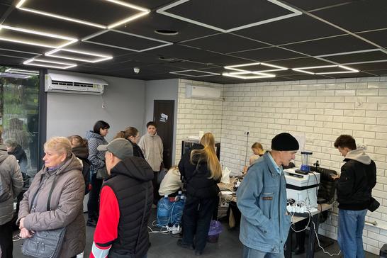 Люди в пункті незламності