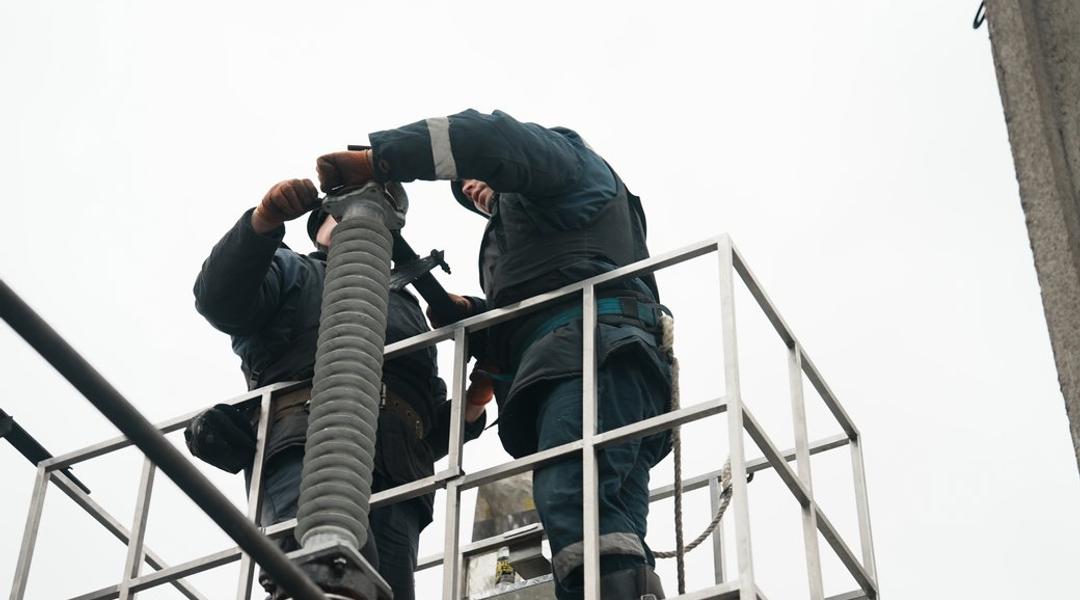 enerhetyky pratsiuiut na sumshchyni Енергетики працюють на Сумщині
