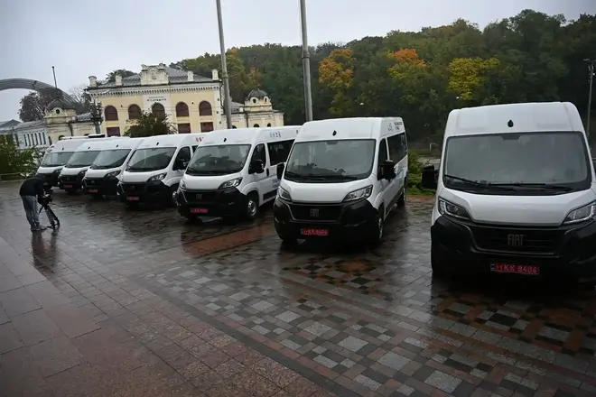 Автобуси від Кореї для Сум