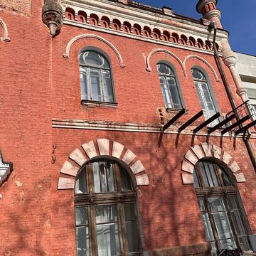Пошкодження в Комерційному банку в Сумах