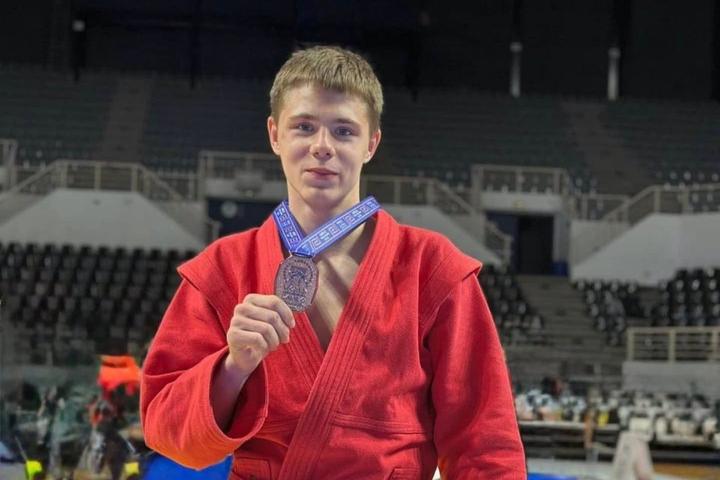 Ілля Вʼюн із Сум на чемпіонаті світу із самбо