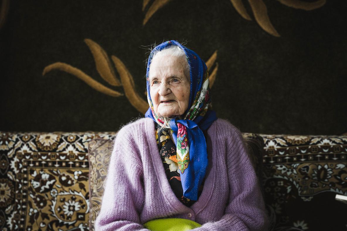 Марія Трохимівна згадує як з родиною тікали в Ромни