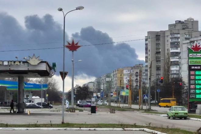 Пожежа внаслідок удару по сумському підприємству