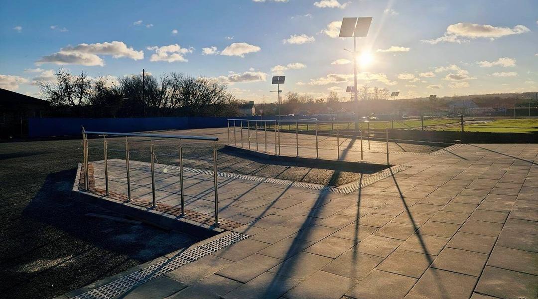Реконструйована центральна площа в Тростянці