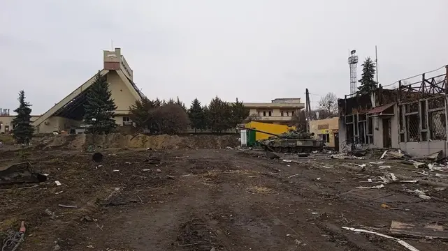 Привокзальна площа у Тростянці у 2022 році