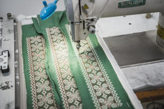 Пошиття зеленої вишиванки від Валерія Масіка