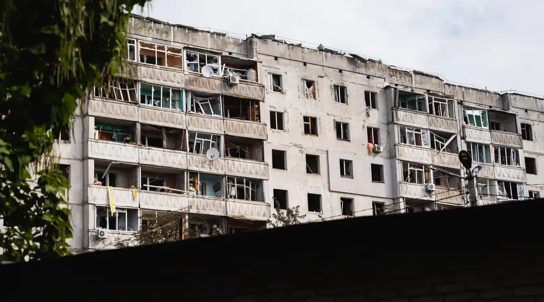 obstril zhytlovoho budynku Sumy