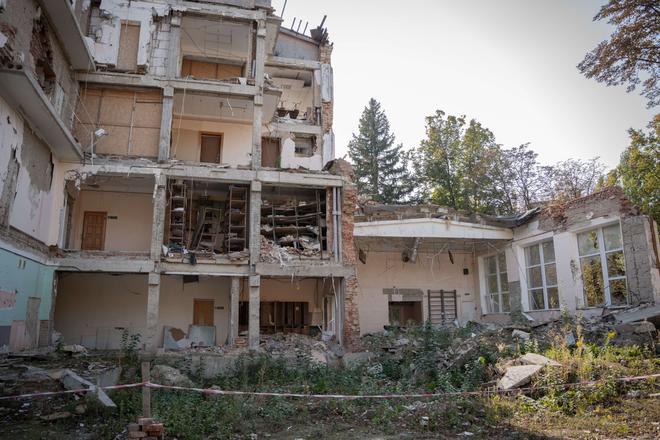 З початку вторгнення Росія пошкодила близько половини навчальних закладів Сумщини