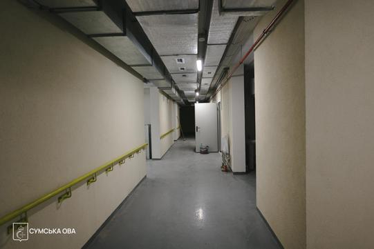 коридор в підземній школі в Сумах
