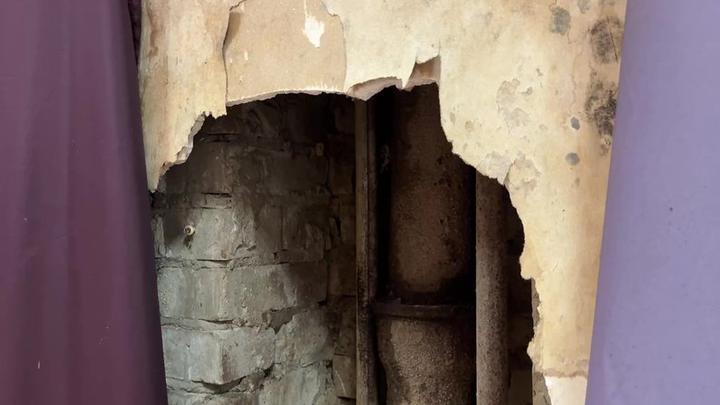 бібліотека й протікання в Сумах