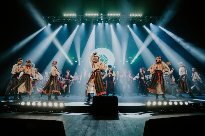 Мультимедійне шоу Kolo в сумському театрі