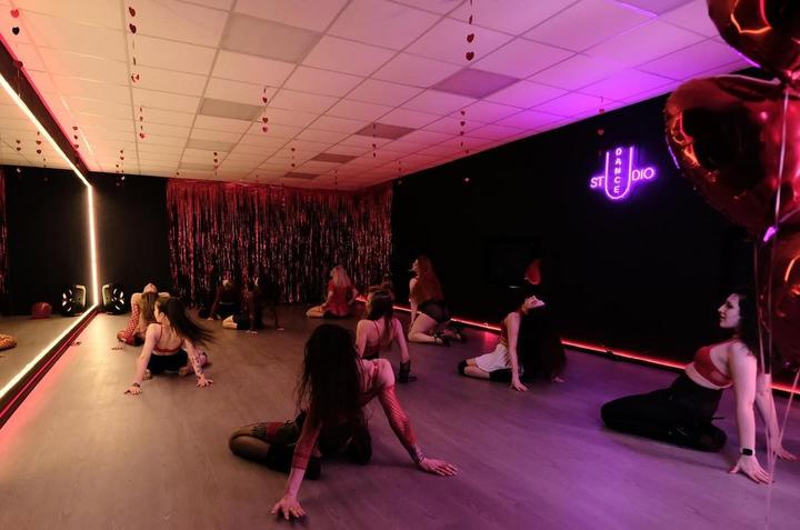 u.dance_studio u.dance studio
