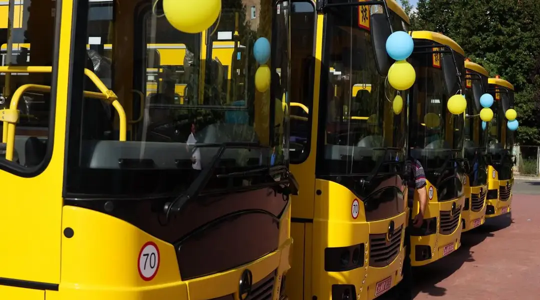 шкільні автобуси на Сумщині
