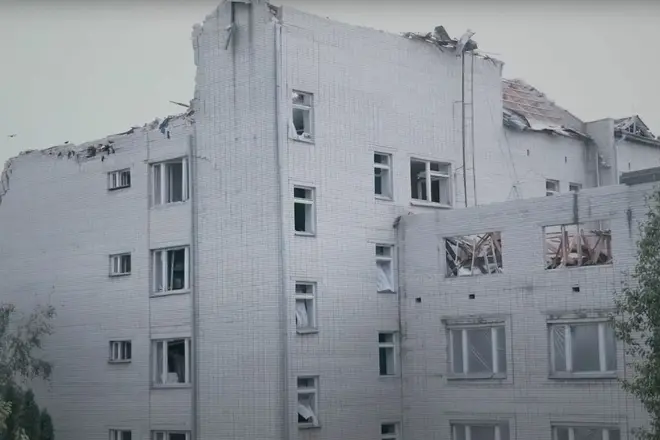 Зруйнований геріатричний пансіонат у Сумах