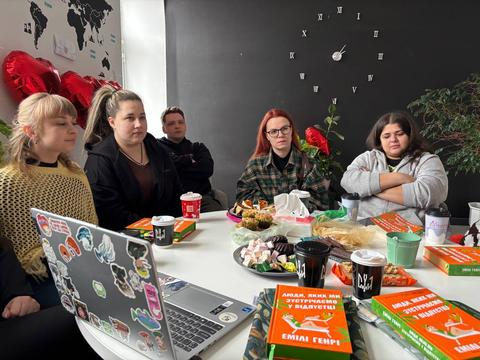 Поговори зі мною про книжки