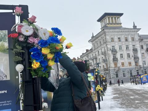 У Сумах ремонтують Алею пам'яті