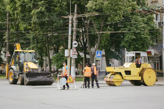 remont dorig sumy Шляхрембуд ремонтує дорогу в Сумах