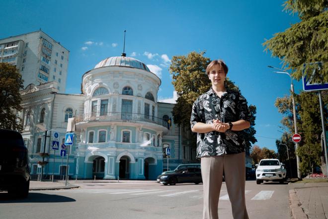 Французькі скульптури, співучі фонтани й горілчані заводи 19 століття. Що цікаво є в центрі Сум?  