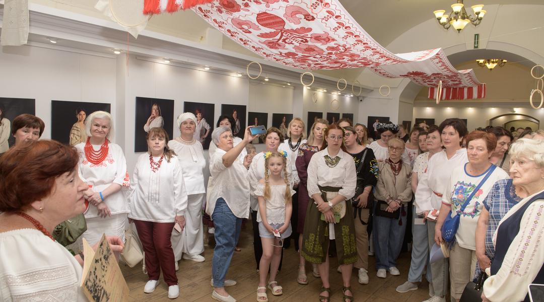 prezentuiut rushnyk yednannia v sumakh Презентують рушник єднання в Сумах