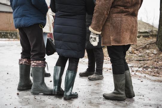 Мешканці Новоселиці зібралися на вулицях села