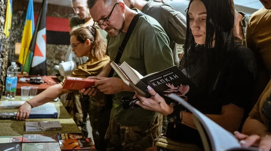 військові обирають книги (1) військові обирають книги (1)