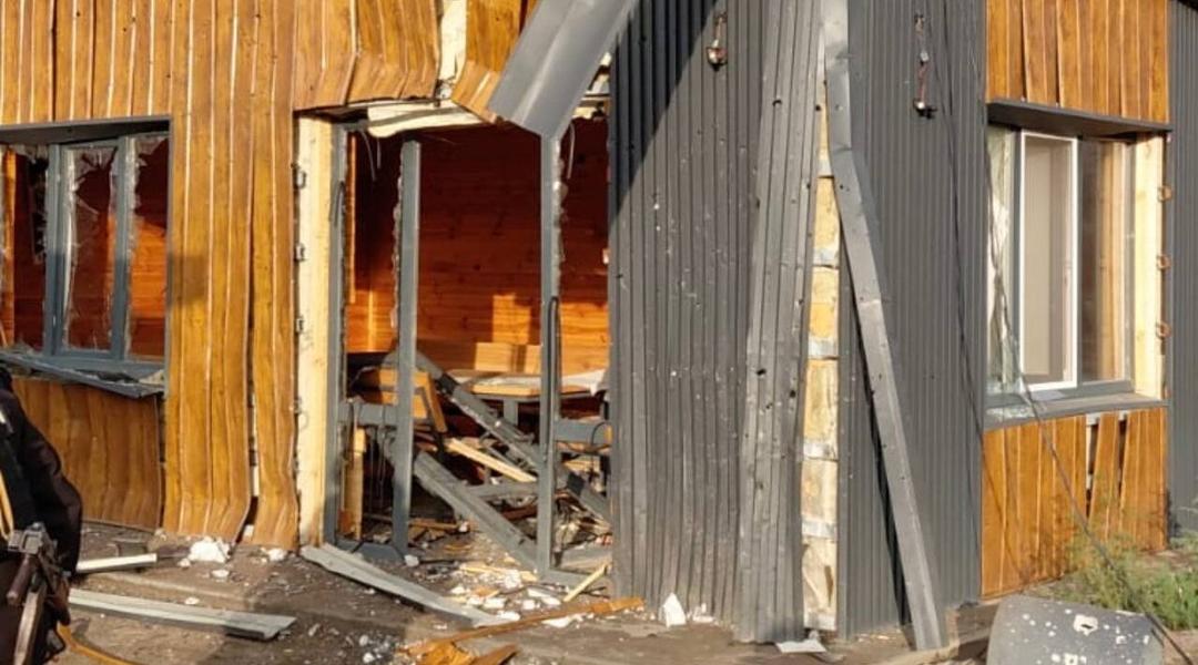 Пошкоджена база відпочинку в Сумах