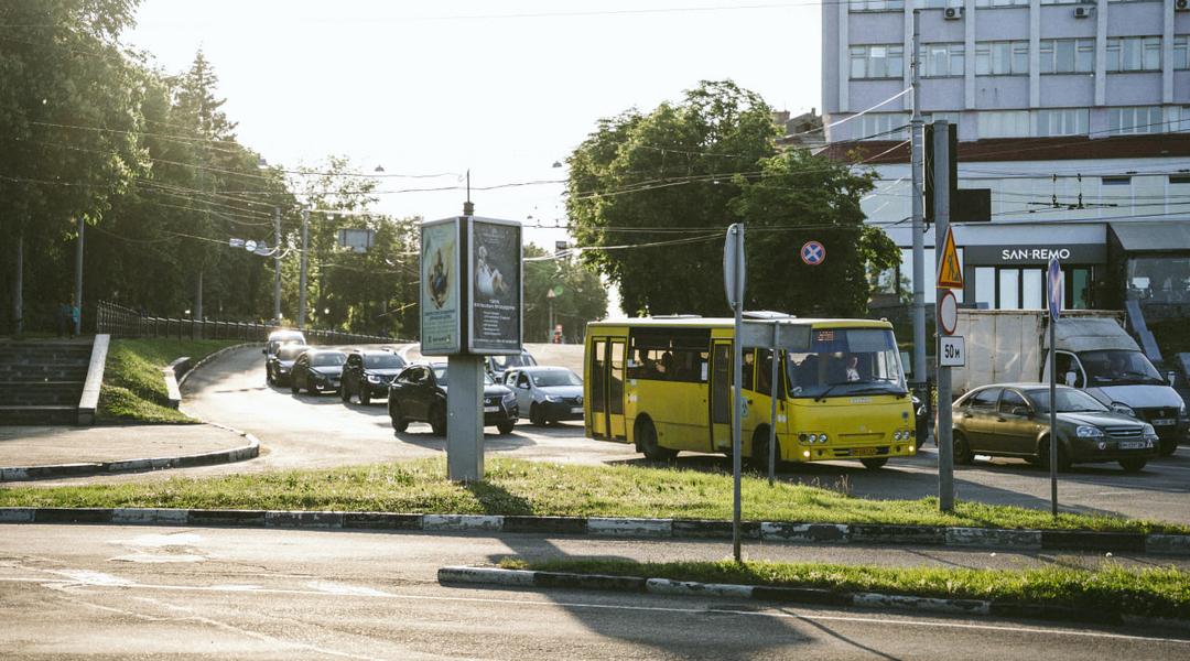 стиснуте10