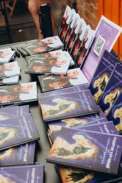 Книги на барахолці у Дворику на Кузнечній, Суми
