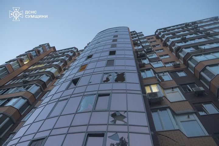 вибиті вікна через атаку кабів