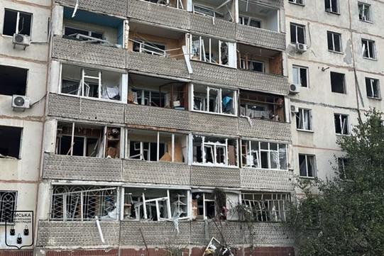 Керована авіабомба атакувала спальний район міста Суми.