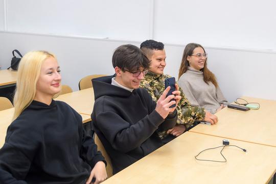DS STUDIO Учасники Школи гумору та креативності в Сумах
