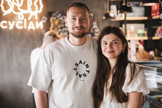 Павло та Поліна Герасименки в ресторані Сусіди