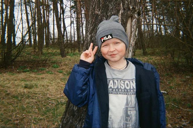 Vadym 9 rokiv selo KHukhra 3.jpg