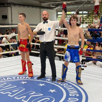 chempion kickboxing sumy