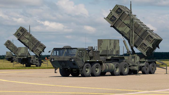 kerovani aviabomby Зенітна установка Patriot може збивати російські літаки