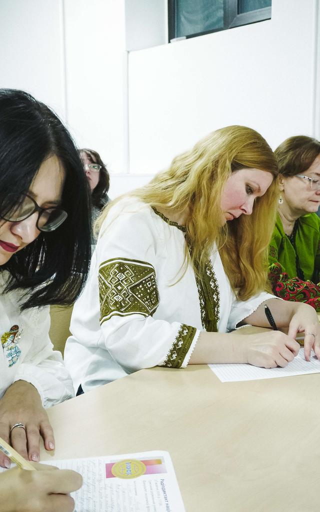 «Лист, який не закінчується» у Сумах. Як у СумДУ студенти й викладачі написали радіодиктант