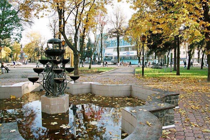 Покровская пл 2005 г (Автор Анатолий Немченко) Pokrovskaia pl 2005 h Avtor Anatolyy Nemchenko