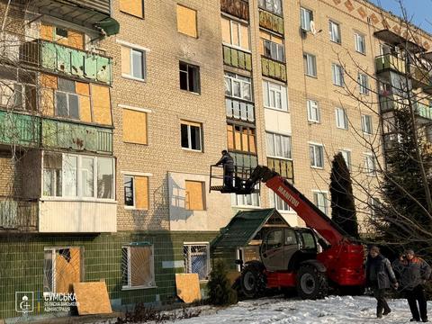 пошкоджений будинок в Білопіллі