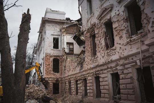 зруйнований корпус університету в Сумах