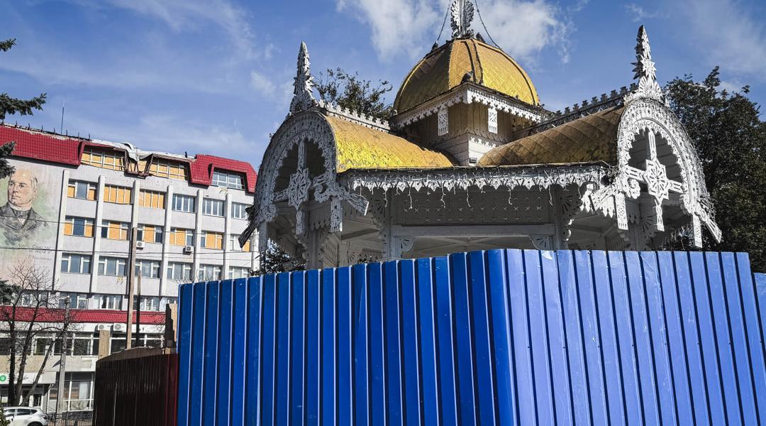 Паркан довкола Альтанки у Сумах