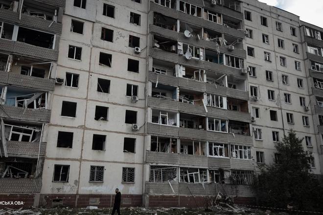 У Сумах росіяни атакували КАБами спальний мікрорайон міста