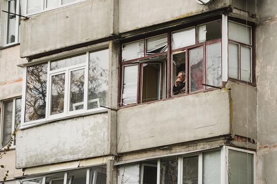 Вибиті вікна в будинку в Сумах