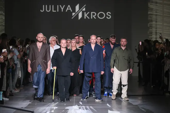 перезнтація Julia Kros на Ukrainian Fashion week