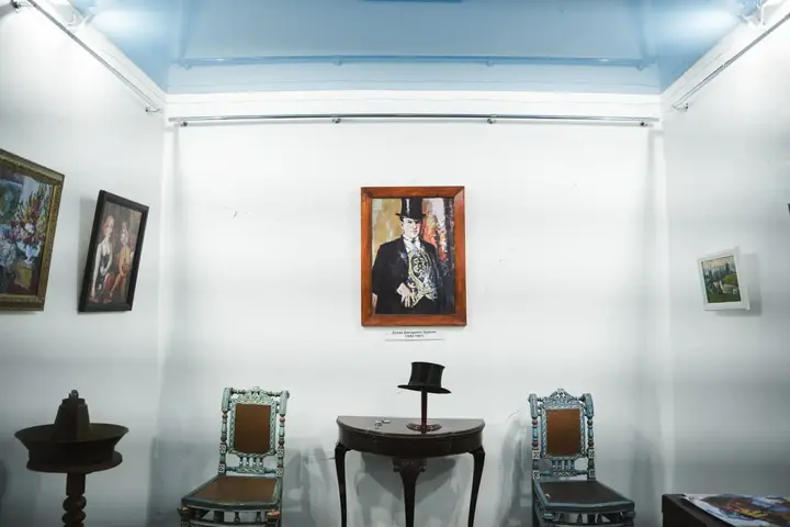 Кімната з Давидмо Бурлюком в Сумах