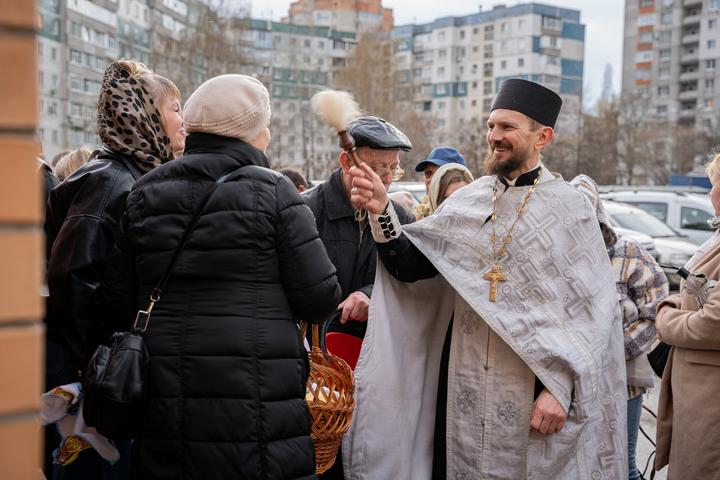 Отець вітає сумʼянок