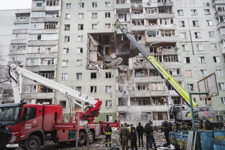 vtrata zhytla Sumy ДСНС проводять рятувальну операцію після обстрілу