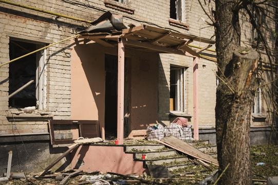 Житловий будинок, який росіяни обстріляли в серпні цього року