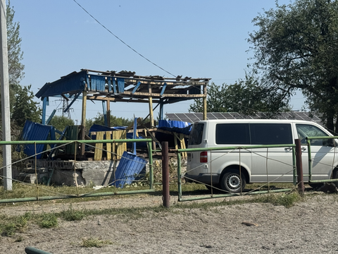 Пошкодження в школі з конями в Сумах