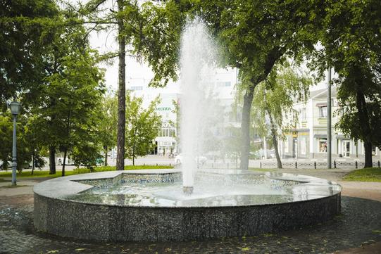 У Сумах працює фонтан у Покровському сквері